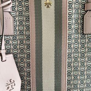 Gemini Tory Burch Link Coated Canvas Large Tote Bag in Ivory Pink